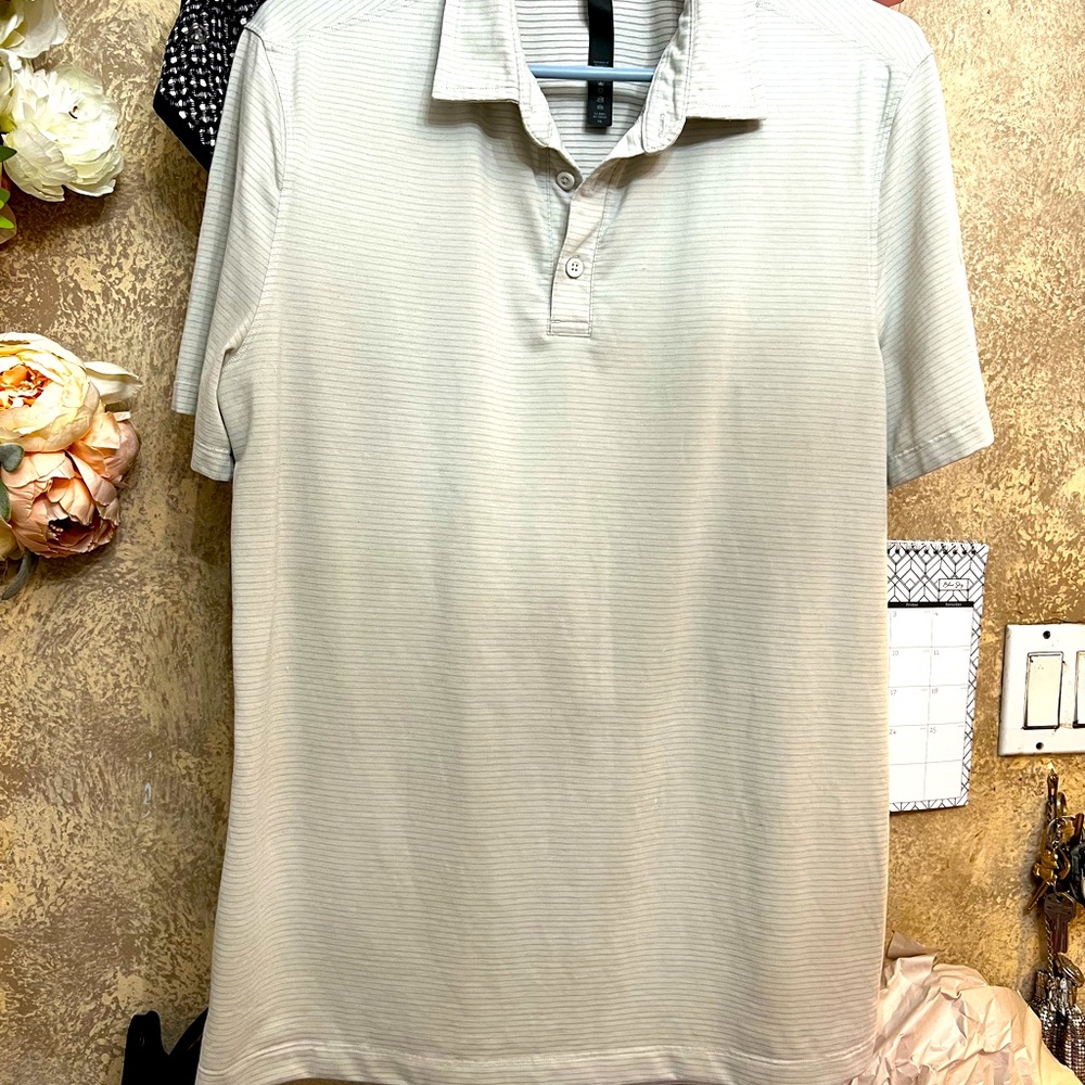 LULULEMON T-shirt size L very good condition